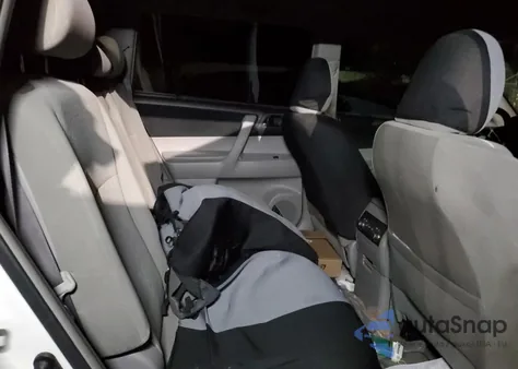 2010 Toyota Highlander from USA, damaged, VIN 001477